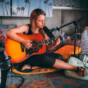 Maggie Dae live in POPEI op zondag 22 december